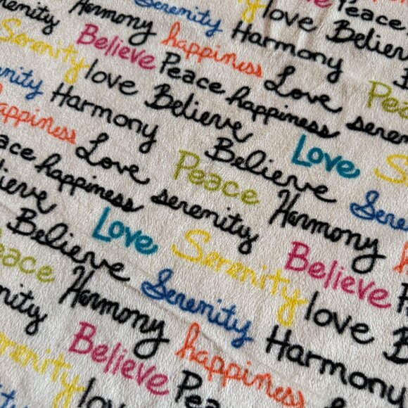 Set of 2 Inspirational Super Soft Throw Blankets 5 foot x 4 foot - Picture 3 of 11